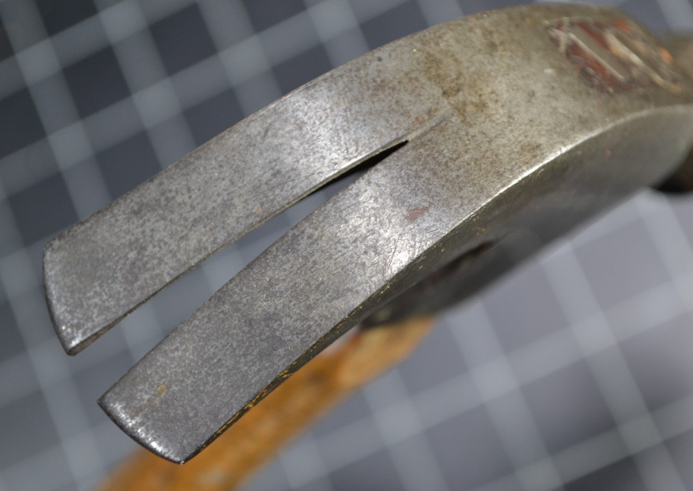 CRAFTSMAN - VANADIUM CLAW HAMMER - ORIGINAL MARKED HANDLE