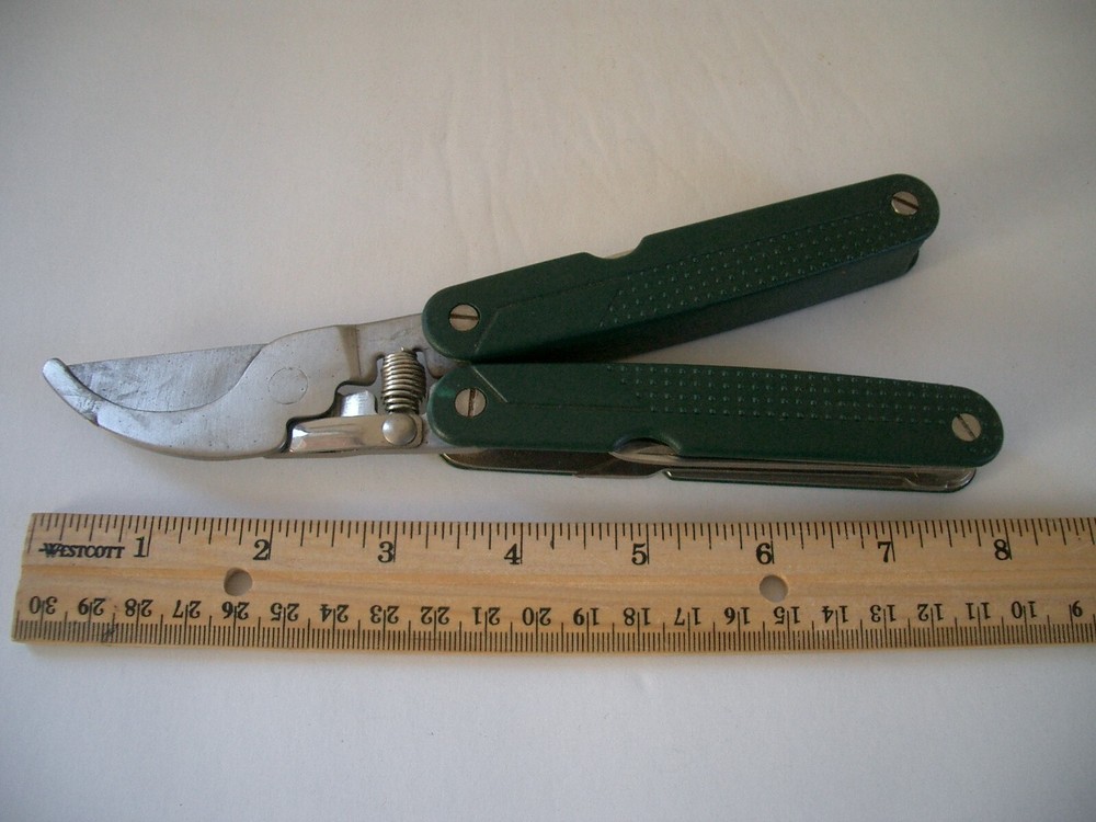 Folding Garden Multi-Function Multi-Tool with Belt Pouch