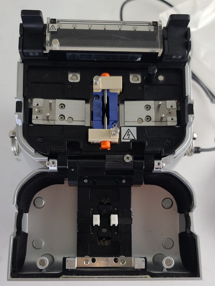 Sumitomo Type-25e Fusion Splicer ~ Powers On