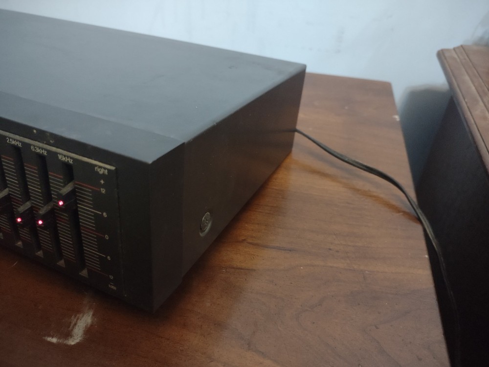 Technics SH-8033 Real Time Spectrum Graphic Stereo 7-band Equalizer Tested