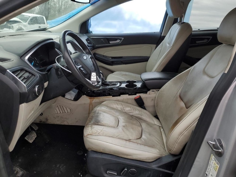 EDGE 2015 Glove Box 4559343