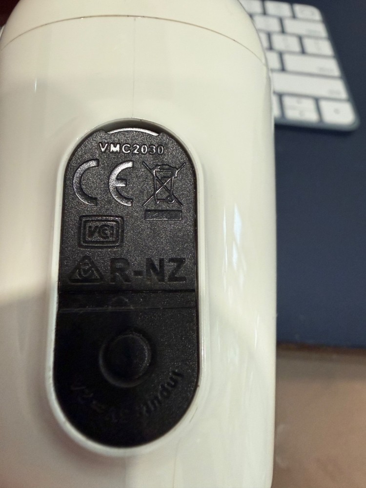 Arlo Essential Spotlight Camera - VMC2030 - White