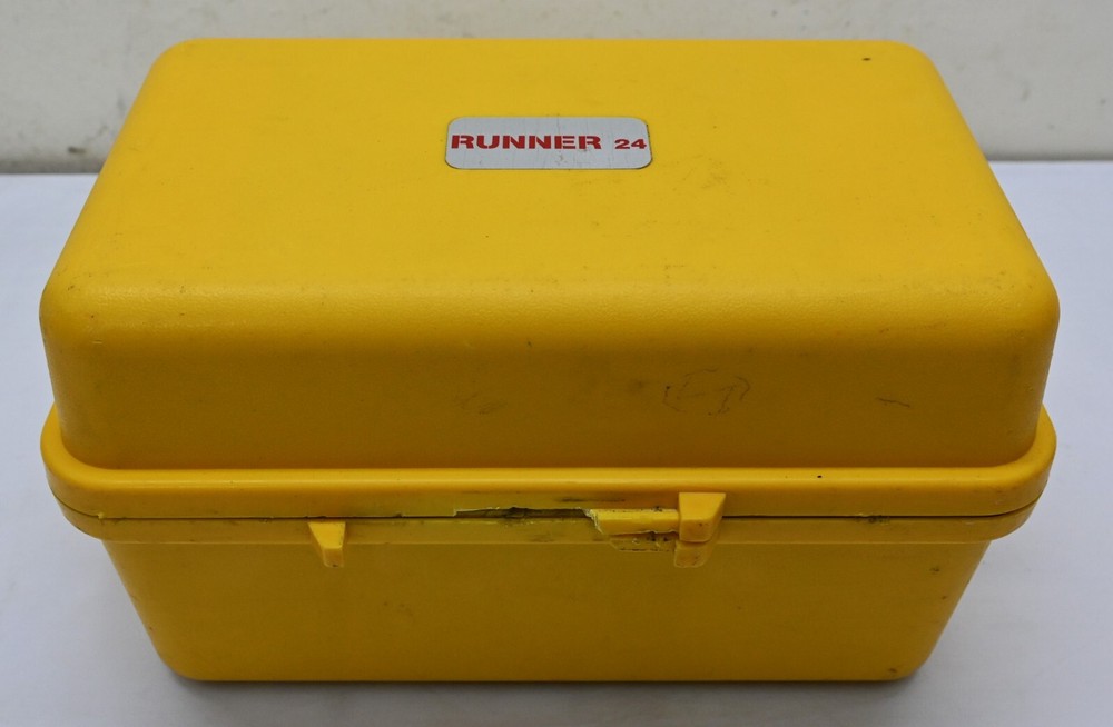 Leica Runner 24 Auotomatic level with hard Case.