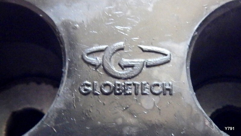 GlobeTech 6" x 3" x 3-1/4" Dock Bumper