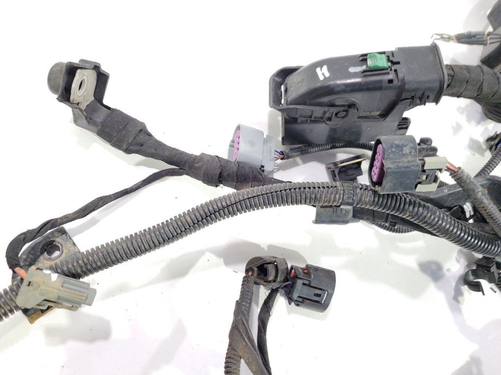2011 Hyundai Genesis OEM 3.8L Automatic Engine Harness One Broken Wire