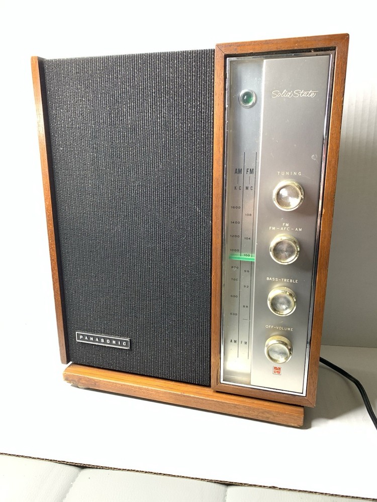Panasonic Solid State Table Top FM-AM 10- Transistor 6-Diode Radio RE-785 Tested