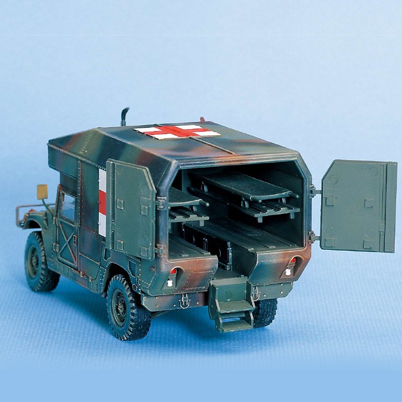 ACADEMY AC13243 1/35 Scale M997 MAXI AMBULANCE Model Kit