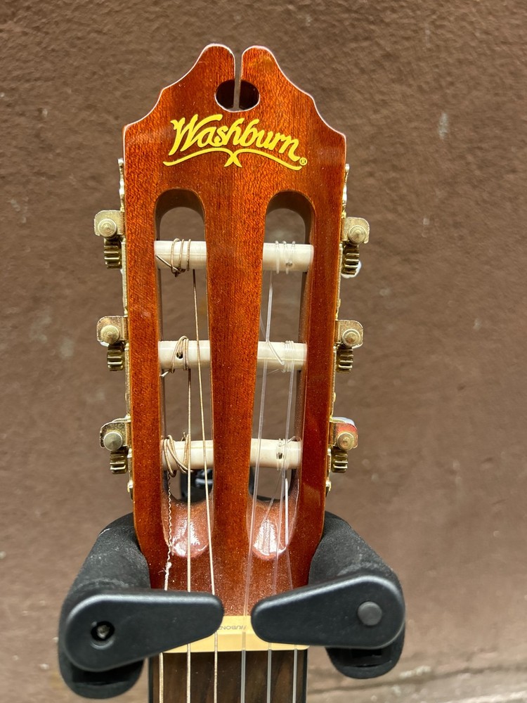 Washburn C5 Classical Guitar