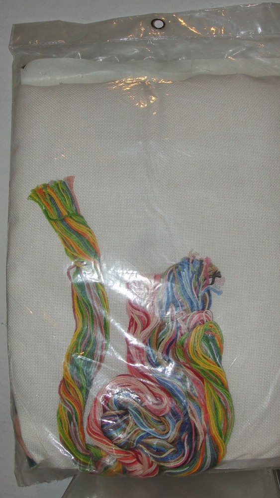 VINTAGE ELSA WILLIAMS SCULPTURED COUNTED THREAD KIT