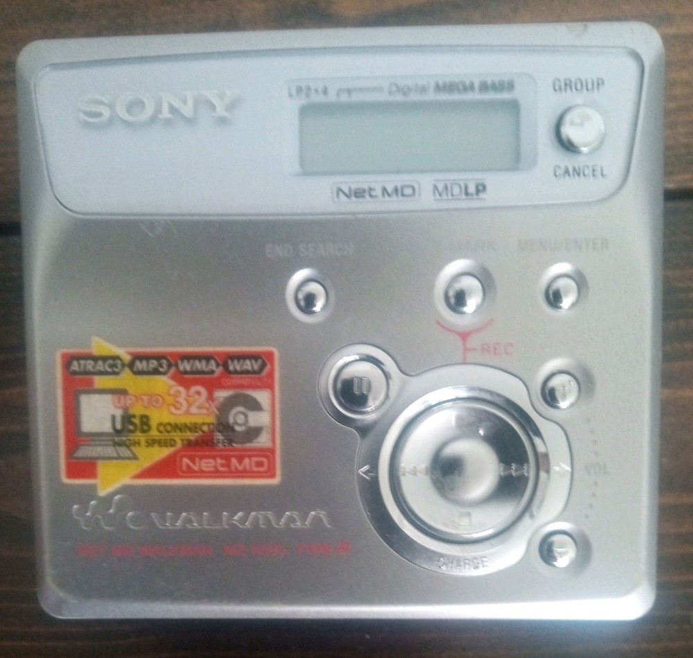 Sony Walkman MZ-N505 Type R  (Powers On)