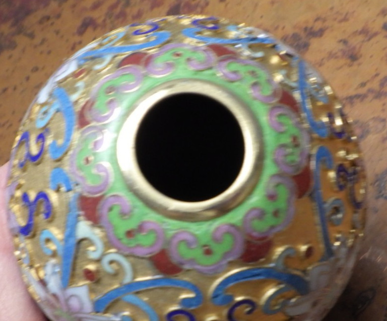 Vintage 6 1/4" Cloisonne Egg C2