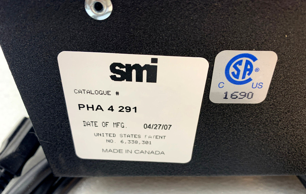 Doug Mockett PHA-4-291 HINGED LID POWER GROMMET -Canada