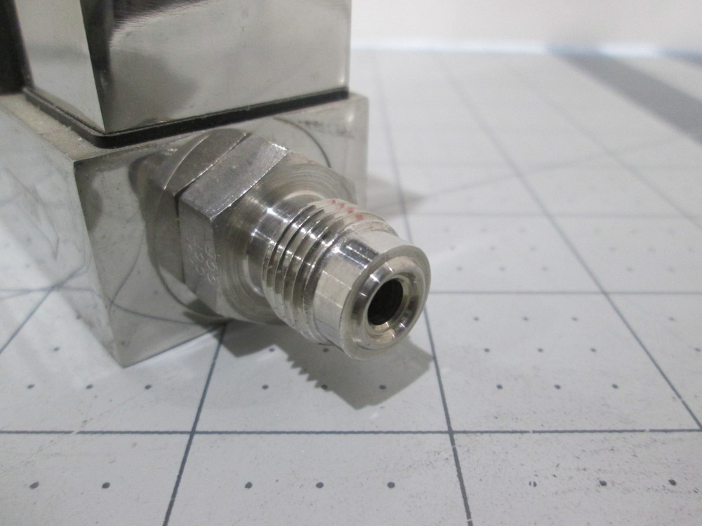 Unit, UFC-1000, Mass Flow Controller, PH3/N2, 100 SCCM, Used