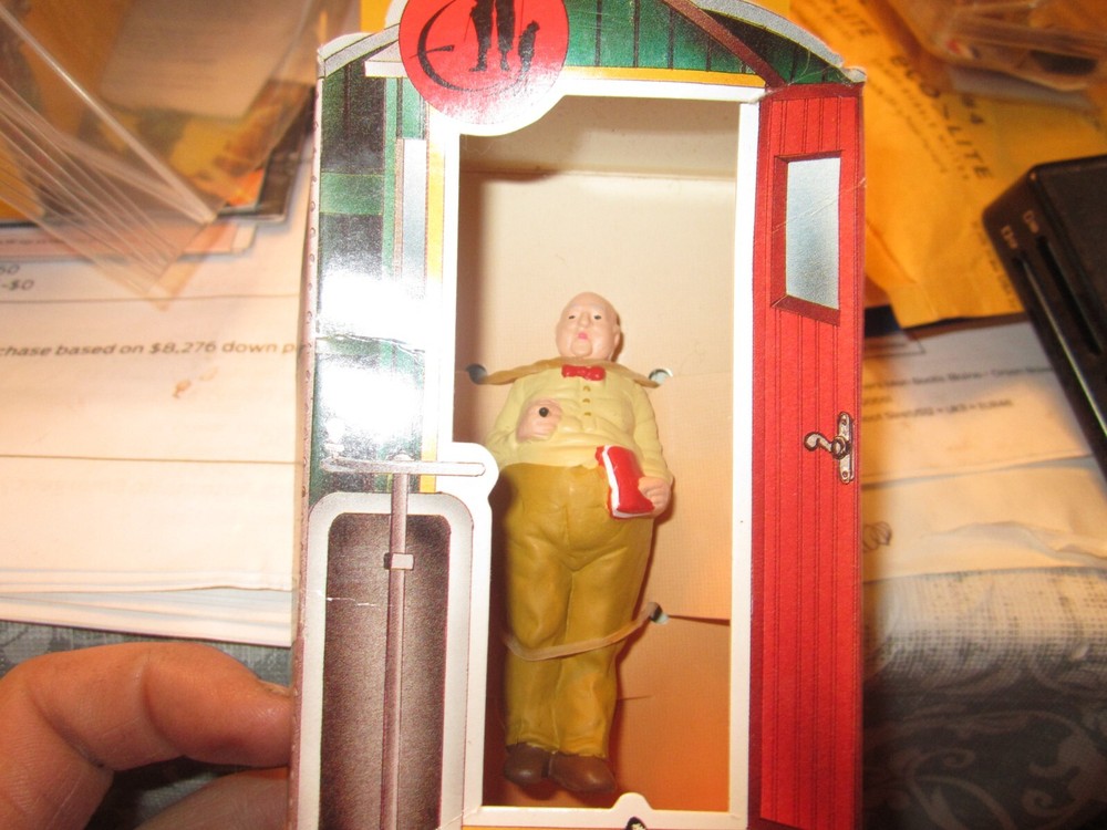 ELITA MODELL old man in box