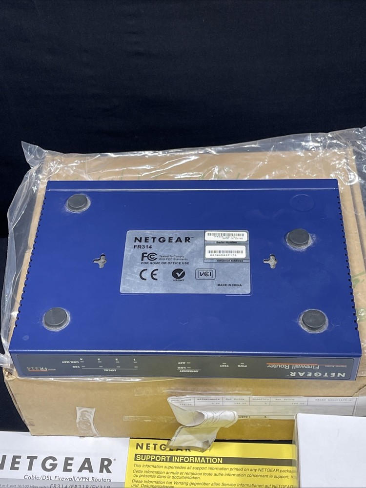 NETGEAR internet Access Firewall Router Model FR314