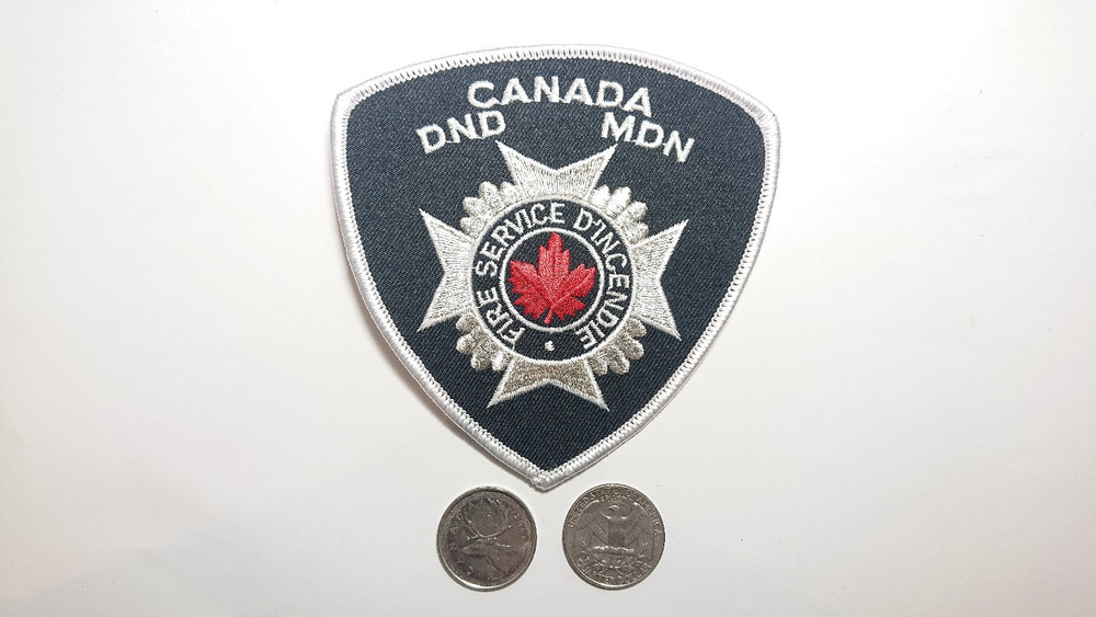 Canada DND MDN Fire Service D'Incendie Silver Patch Badge Crest