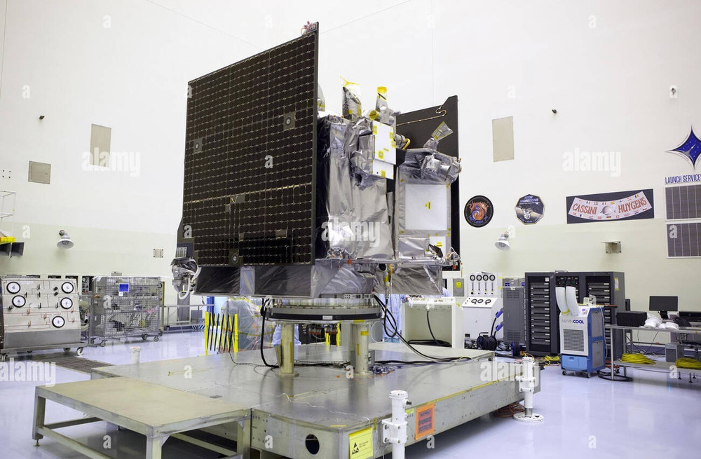 OSIRIS-REx Spacecraft Space Probe Paper Model Kit