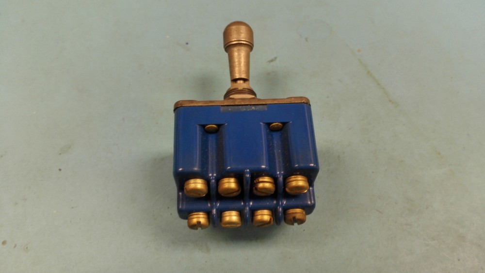 DC-9 Mil-Spec On-On Aircraft Toggle Switch, Microswitch P/N 4TL11-3D