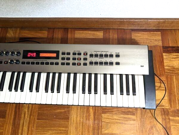 Roland RS-5 Synthesizer Keyboad Vintage