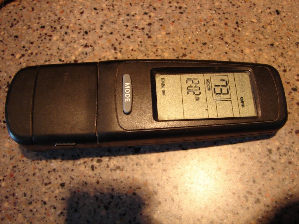 Skytech Heat-N-GLO Hand Remote W/Thermo Flame Cont. Timer Fan Control