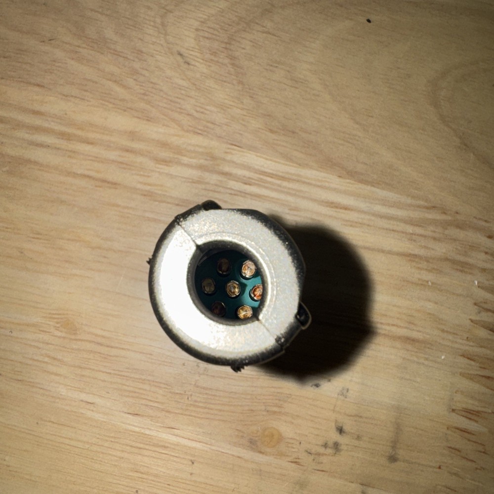 1PCS SRCN6A16-7P Avionics Industry Connector SRCN6A16 7P