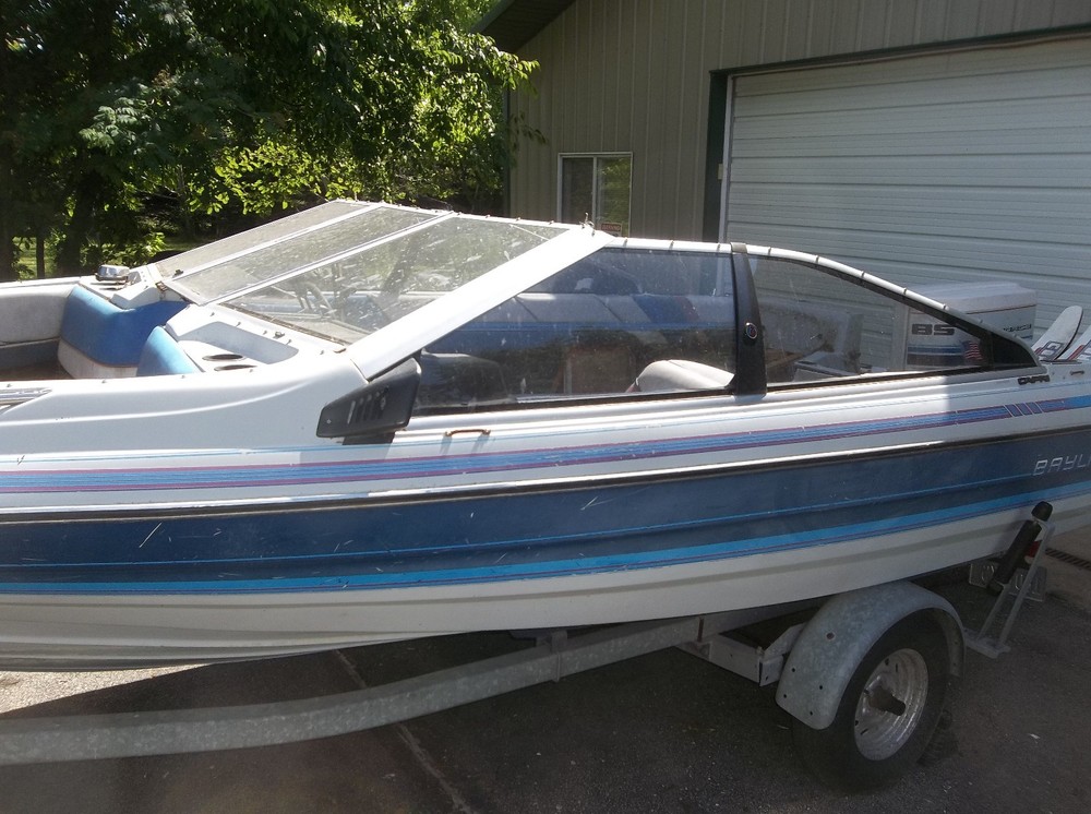 Bayliner Capri Windshield & Side Glass Sections Available READ FULL DESCRIPTION
