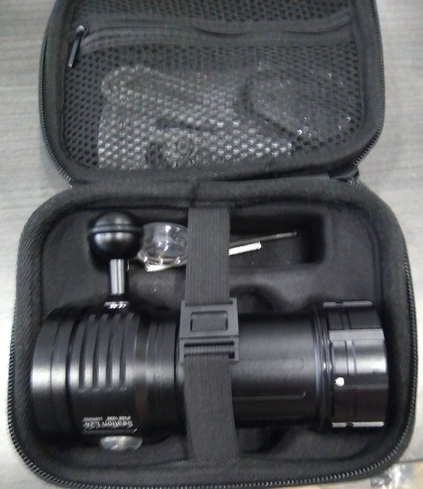 LetonPower Sealion B24 Dive Light Underwater Waterproof Flashlight 9000 Lumens!