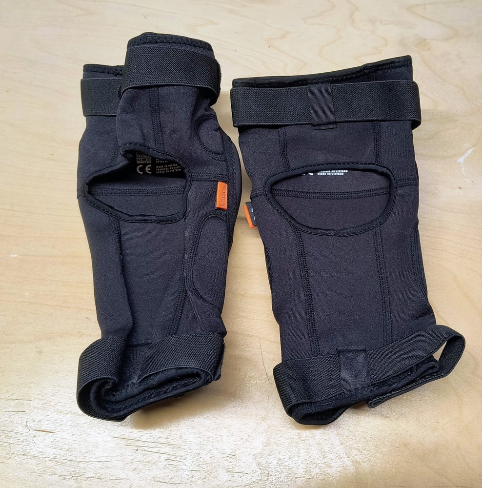 Fox Launch D30 Elbow Guard Black, Large 26431-001-L