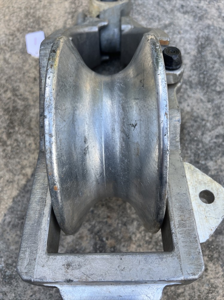 Sherman + Reilly XS-100-B Universal Stringing Block#1