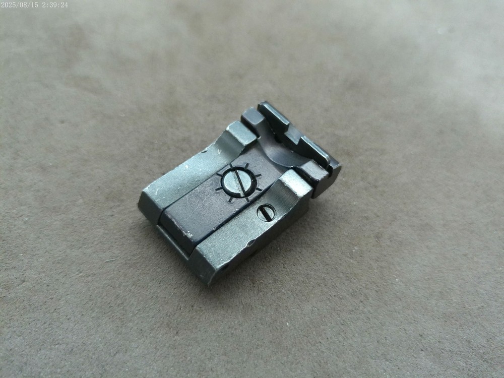 Ruger pistol adjustable rear sight assembly