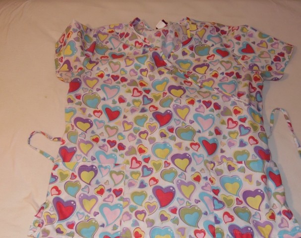 Scrubs medium   top and bottom