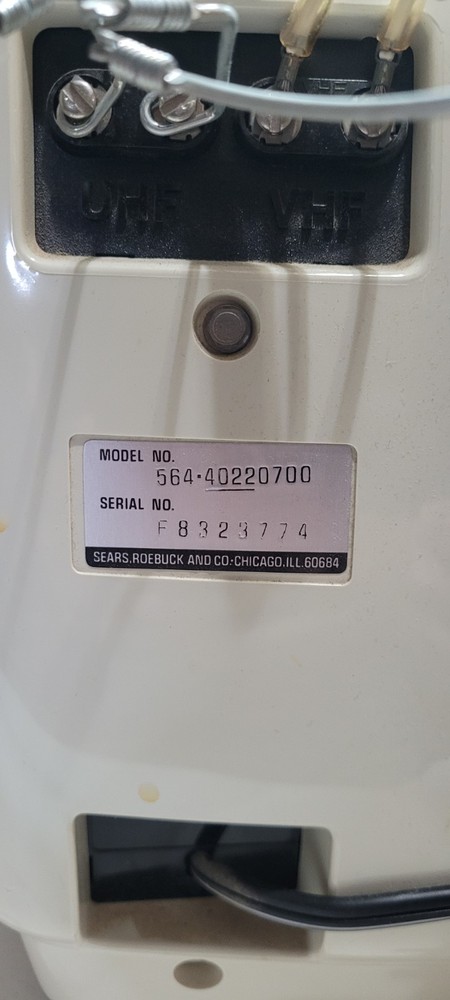 Sears Solid State Television Model 564.40220700 March 1978