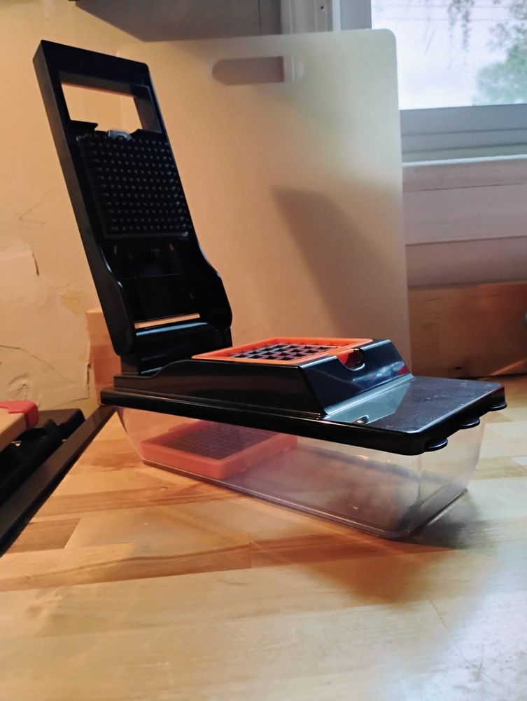 Chef Essential Push Function Food Chopper Black Orange Plastic with Container