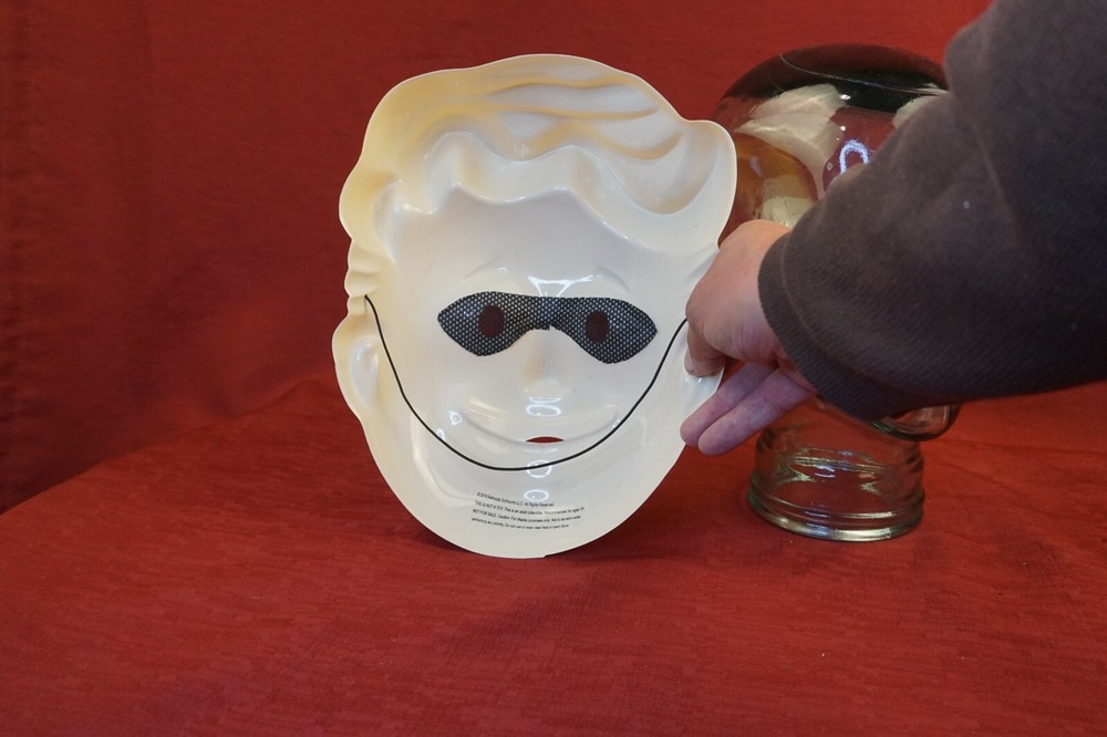 Bethesda Vault Boy plastic mask with elastic Fallout