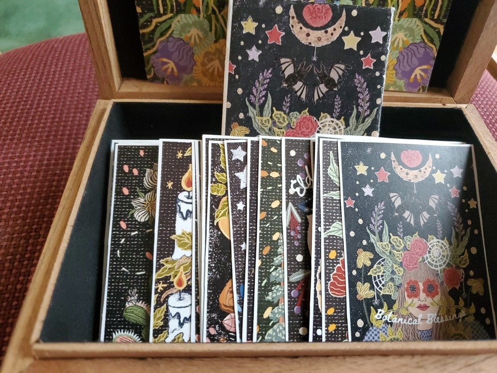 Original, creative Botanical Blessings Oracle Deck & Aventurine-trim Box