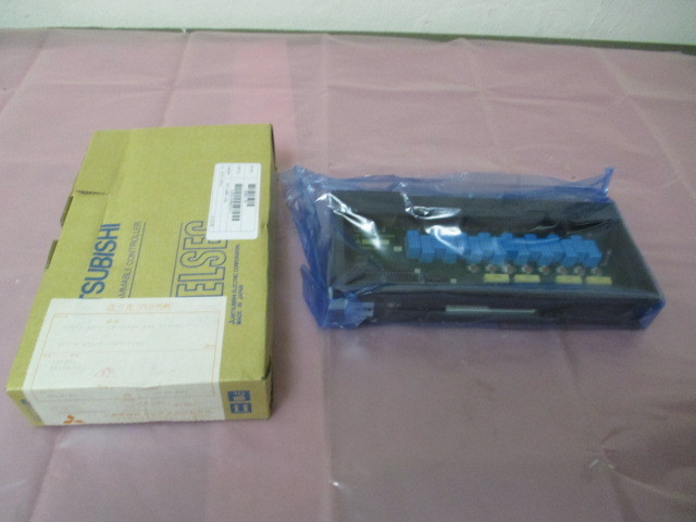 Mitsubishi AY10-UL PLC, Output Module, MELSEC, Programmable Controller, 413170