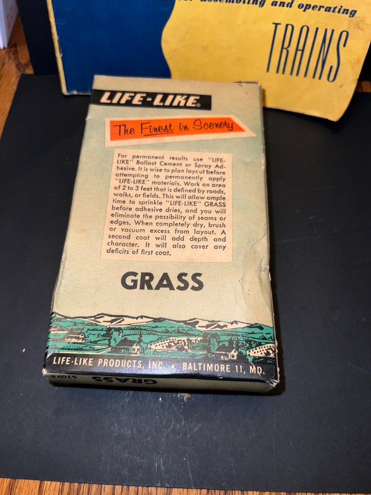 1952 Instructions For Assembling And Operating Lionel Trains & some Grass