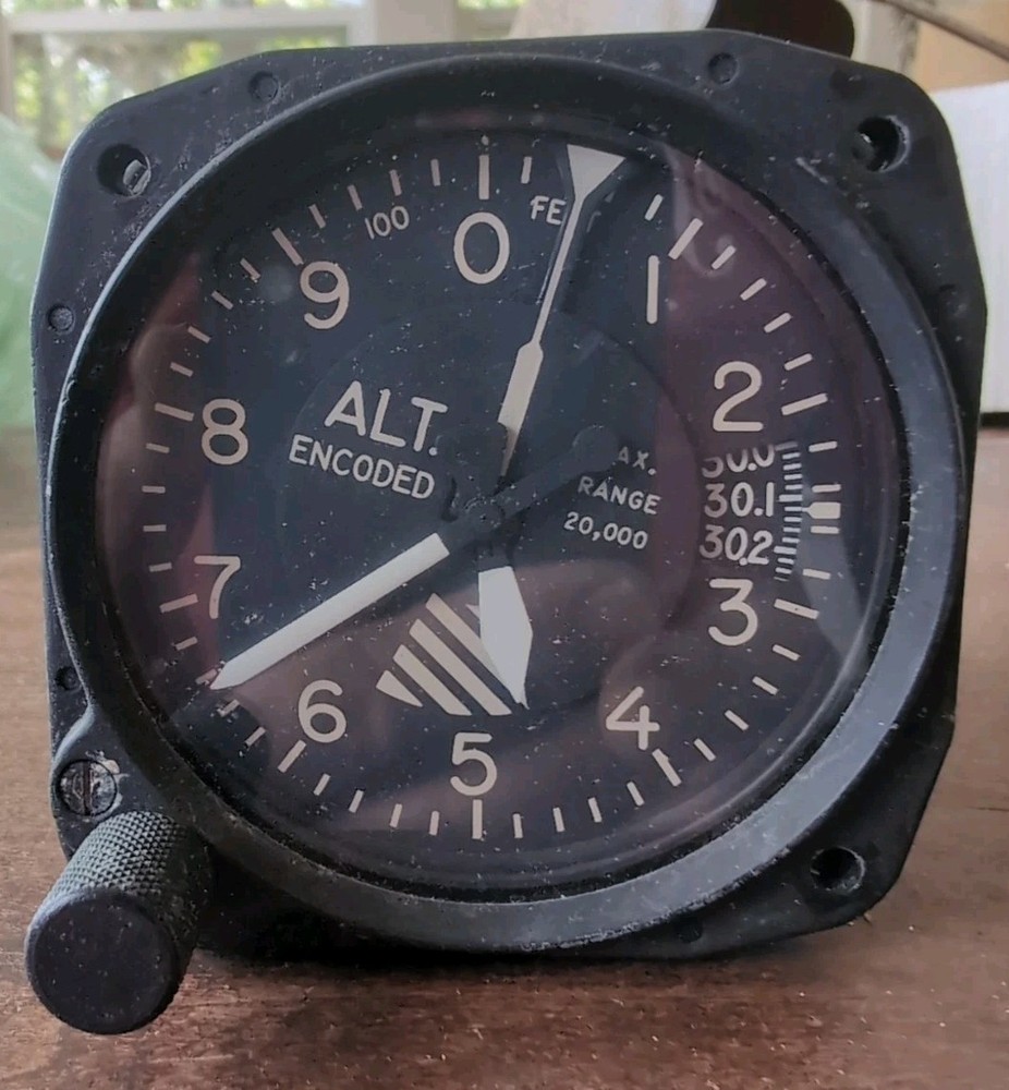 IFR Encoding Altimeter E41-20 1975 1,000-20,000 Feet. UNTESTED.