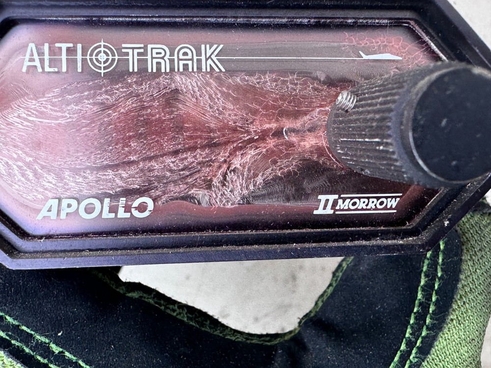 II Morrow 8900 AltiTrak Altitude Alert System