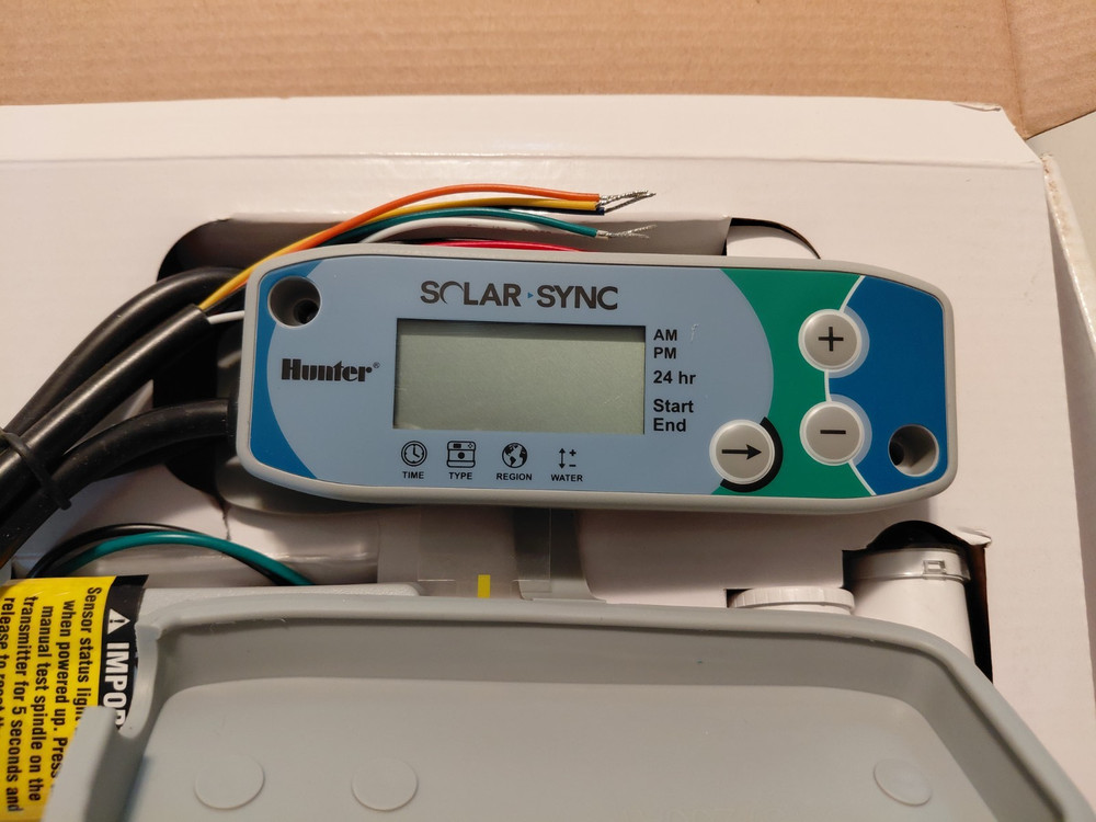 Hunter Solar Sync Kit Self adjusts Sprinkler Timer with local weather 800' range