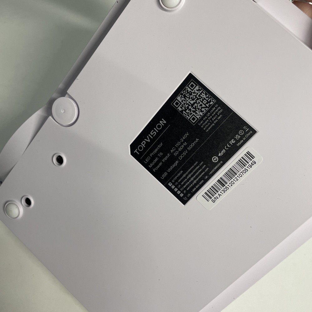 TOPVISION Projector 7500L Portable Mini Projector Return/ Projector only Works G