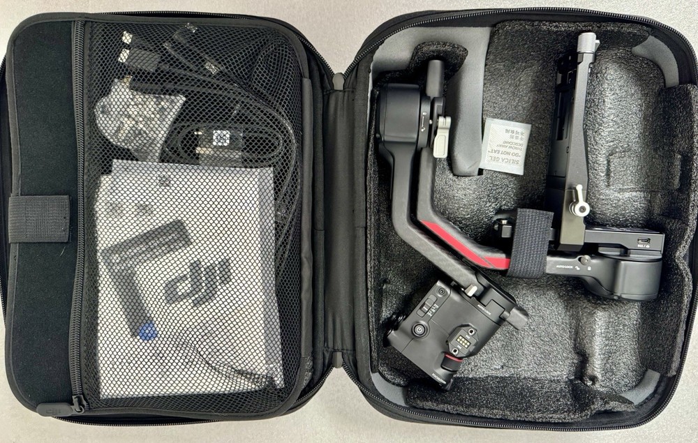 DJI RS 4 Pro Combo Gimbal Stabilizer – Complete Kit / Excellent Condition