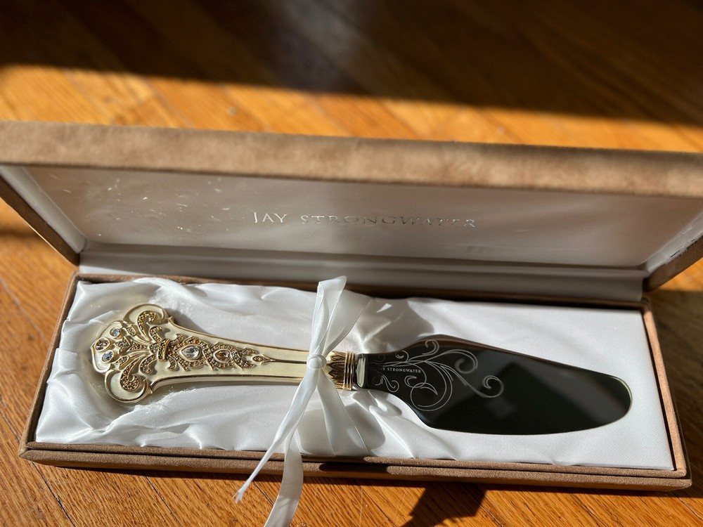 Jay Strongwater "Vivienne Duchess" Cake Knife