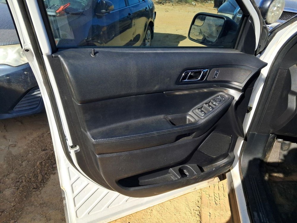 EXPLORER 2018 Glove Box 4844487