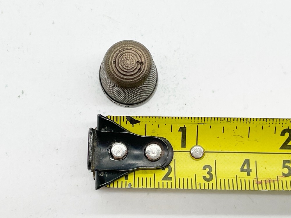 VINTAGE / ANTIQUE SOLID STERLING SILVER THIMBLE JF SIZE 9