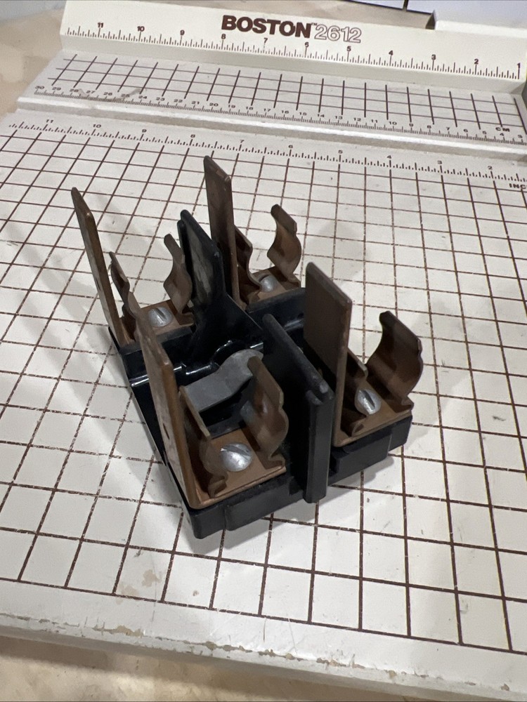 American 60 amp Fuse Holder Pull Out - RANGE STAMPED