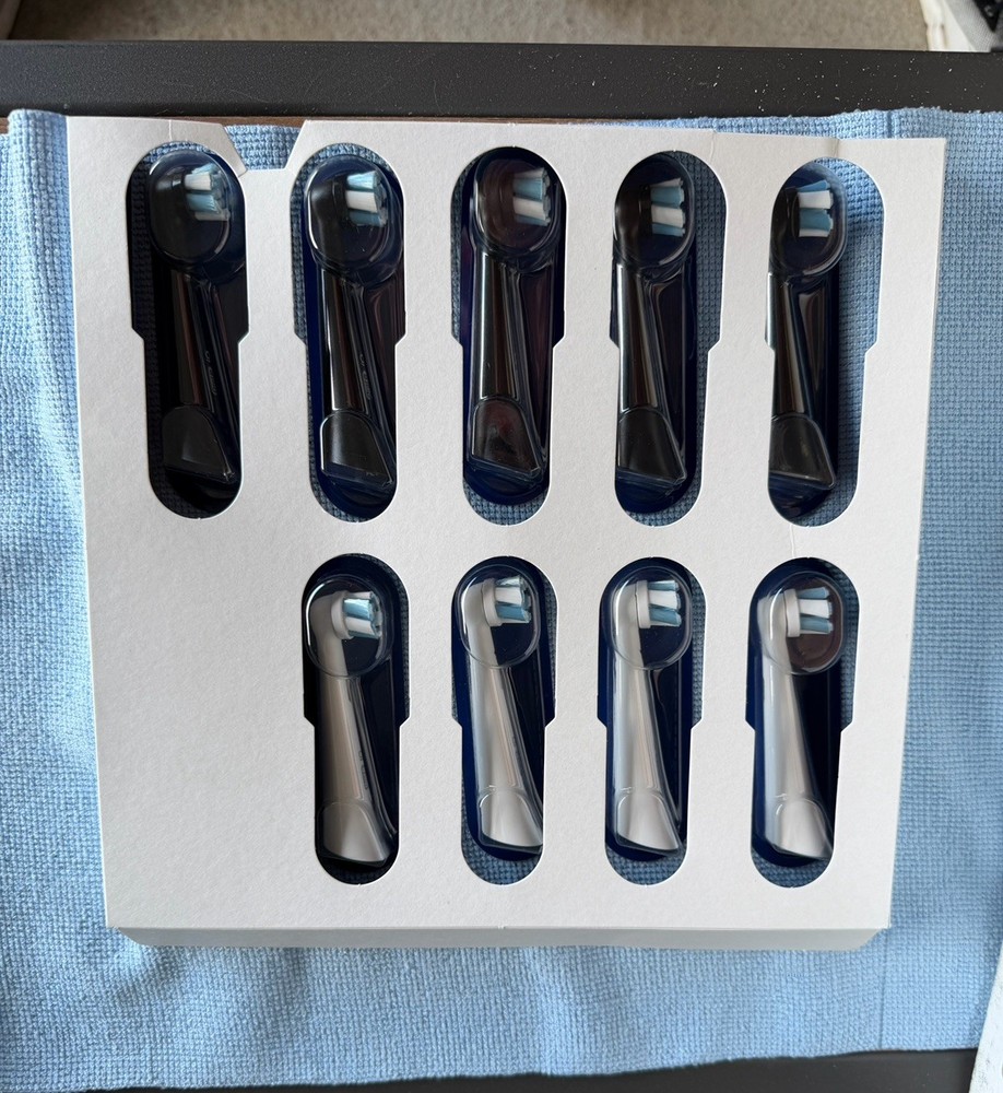 Oral-B iO Deep Clean Replacement Toothbrush Head, 9-count