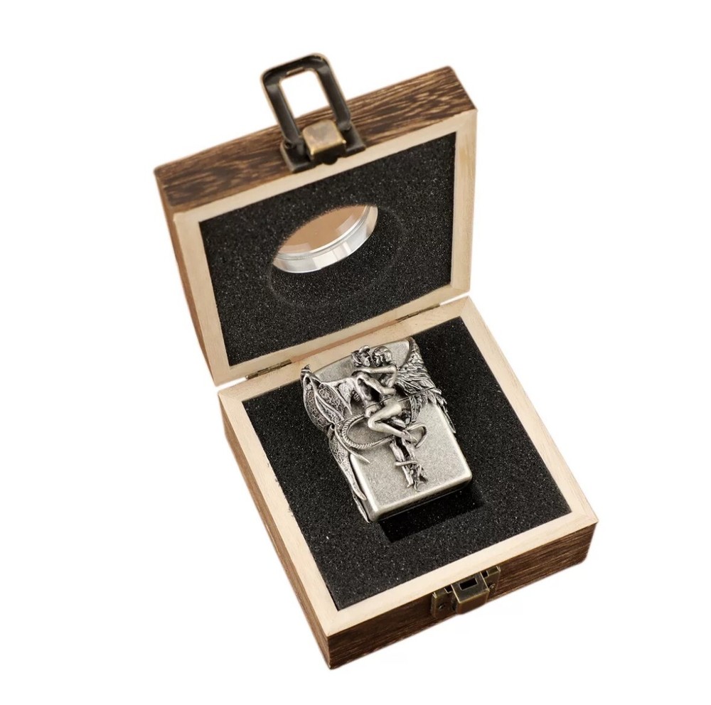 New Zippo oil Lighter silver with box