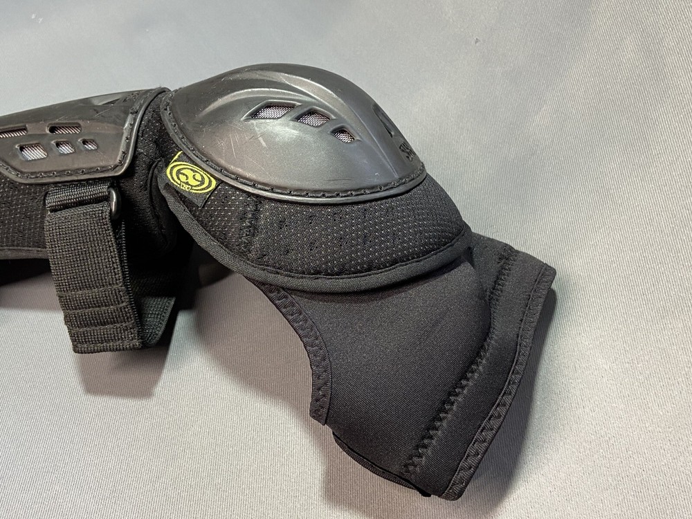ixs Assault hard cap “youth” Elbow Guards BMX