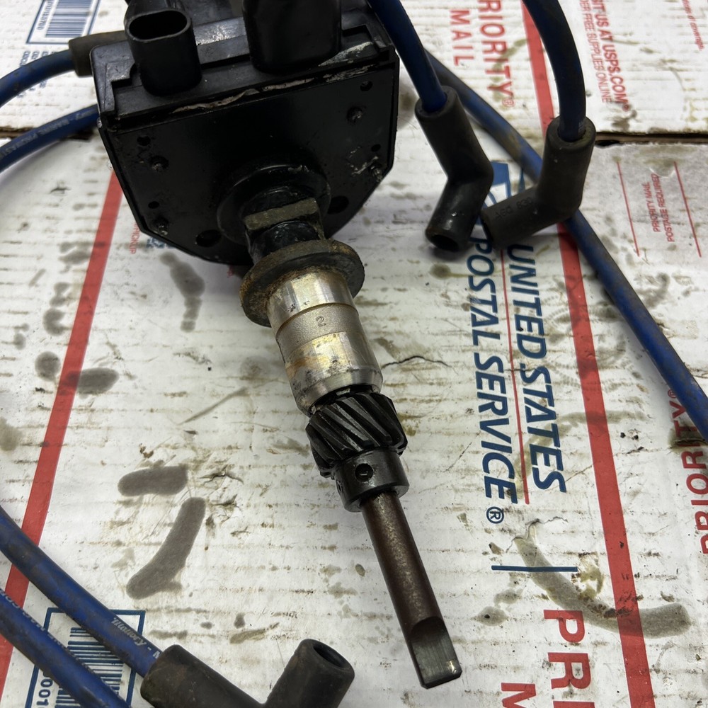 Volvo penta 4cyl engine distributor ￼